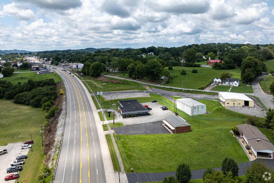 702-706 N Broad St, New Tazewell, TN for sale - Aerial - Image 3 of 4