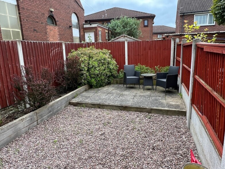 21 Spark Ln, Barnsley for sale - Building Photo - Image 3 of 3