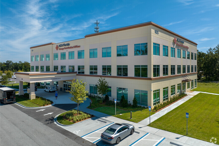 1825 Kingsley Ave, Orange Park, FL for lease - Building Photo - Image 1 of 6