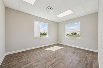 11960 Broadway St, Pearland, TX for lease Interior Photo- Image 1 of 7