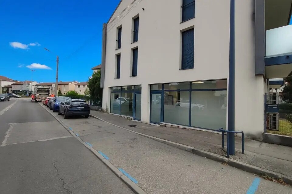 Location Bureaux 152 m² - Photo 1