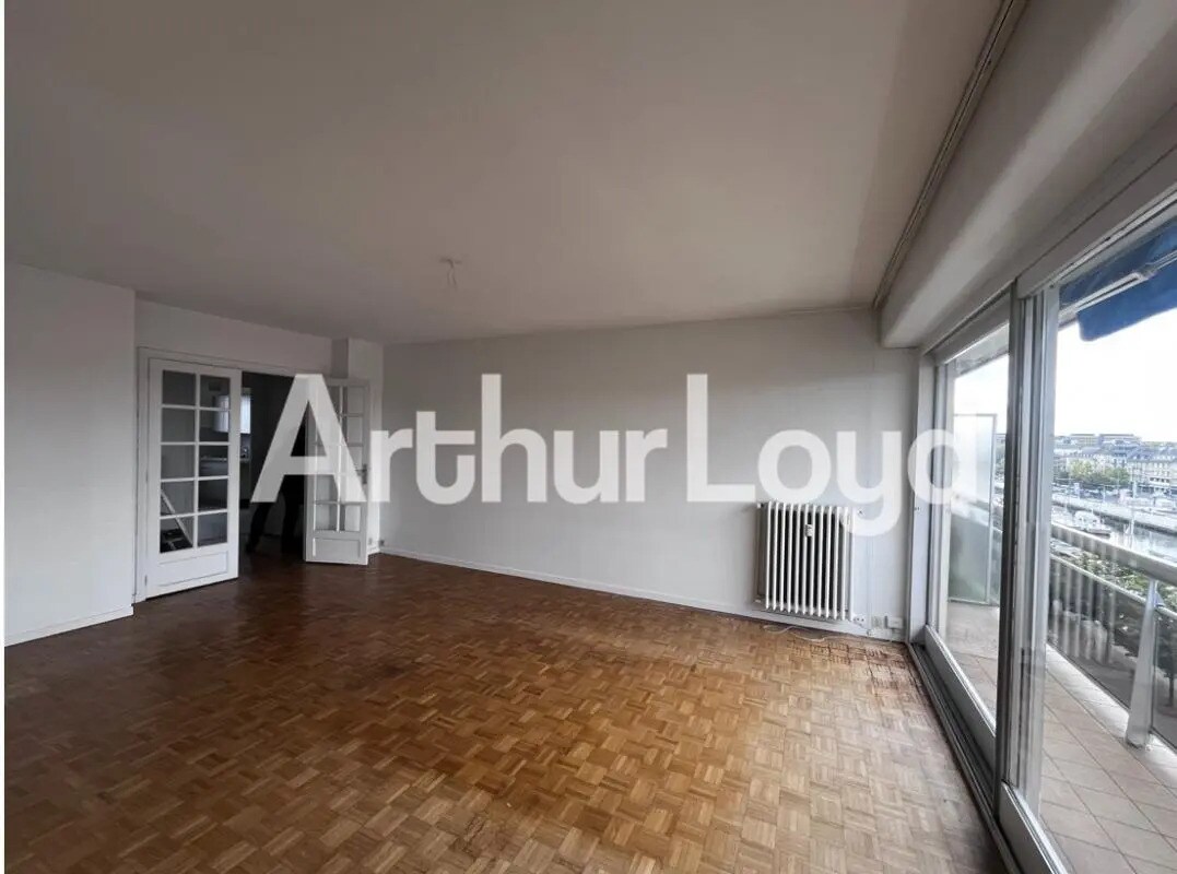 Office in Caen for lease Interior Photo- Image 1 of 8