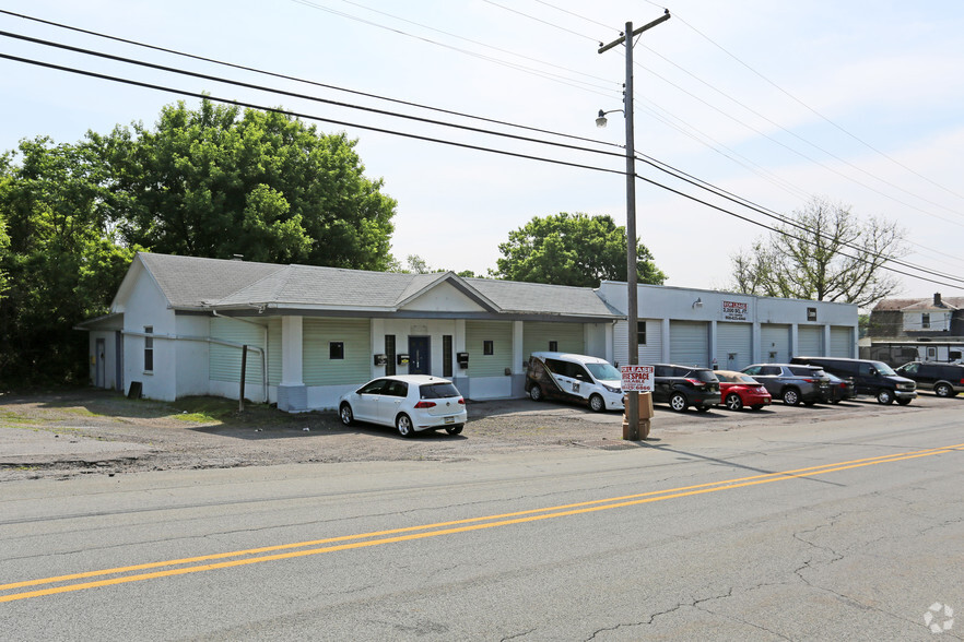 1130 Springtown Rd, Alpha, NJ for lease - Primary Photo - Image 1 of 6