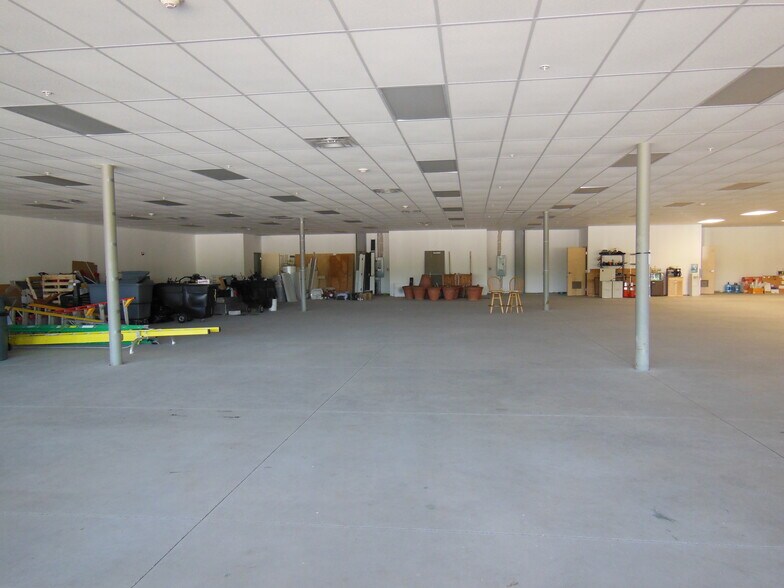 100 Cabela Blvd, Scarborough, ME for lease - Interior Photo - Image 3 of 3