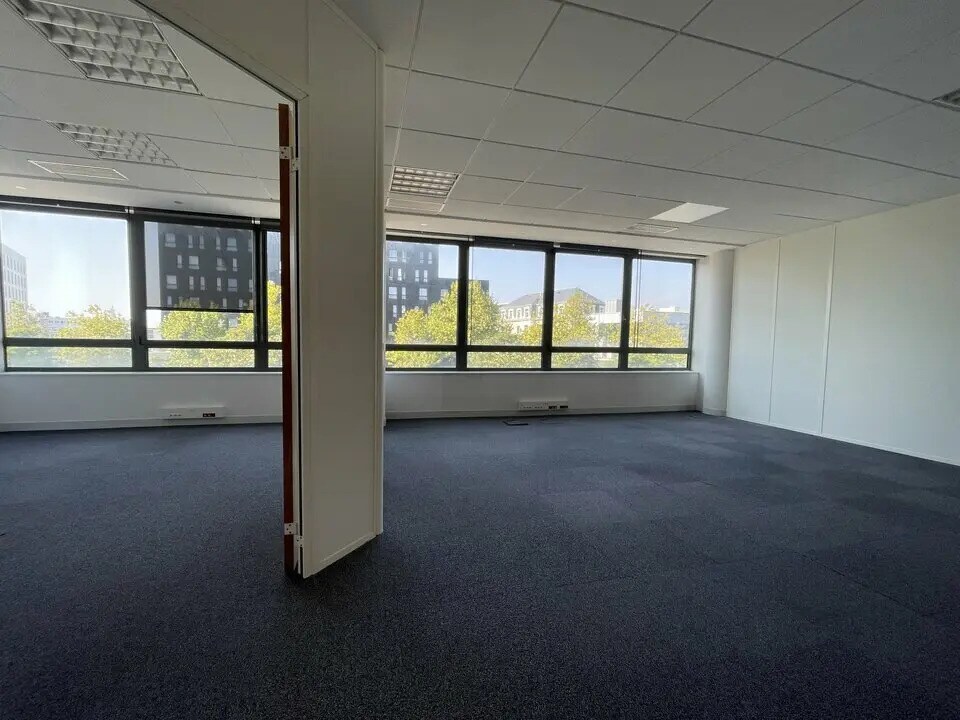 Office in Le Havre for lease Interior Photo- Image 1 of 12