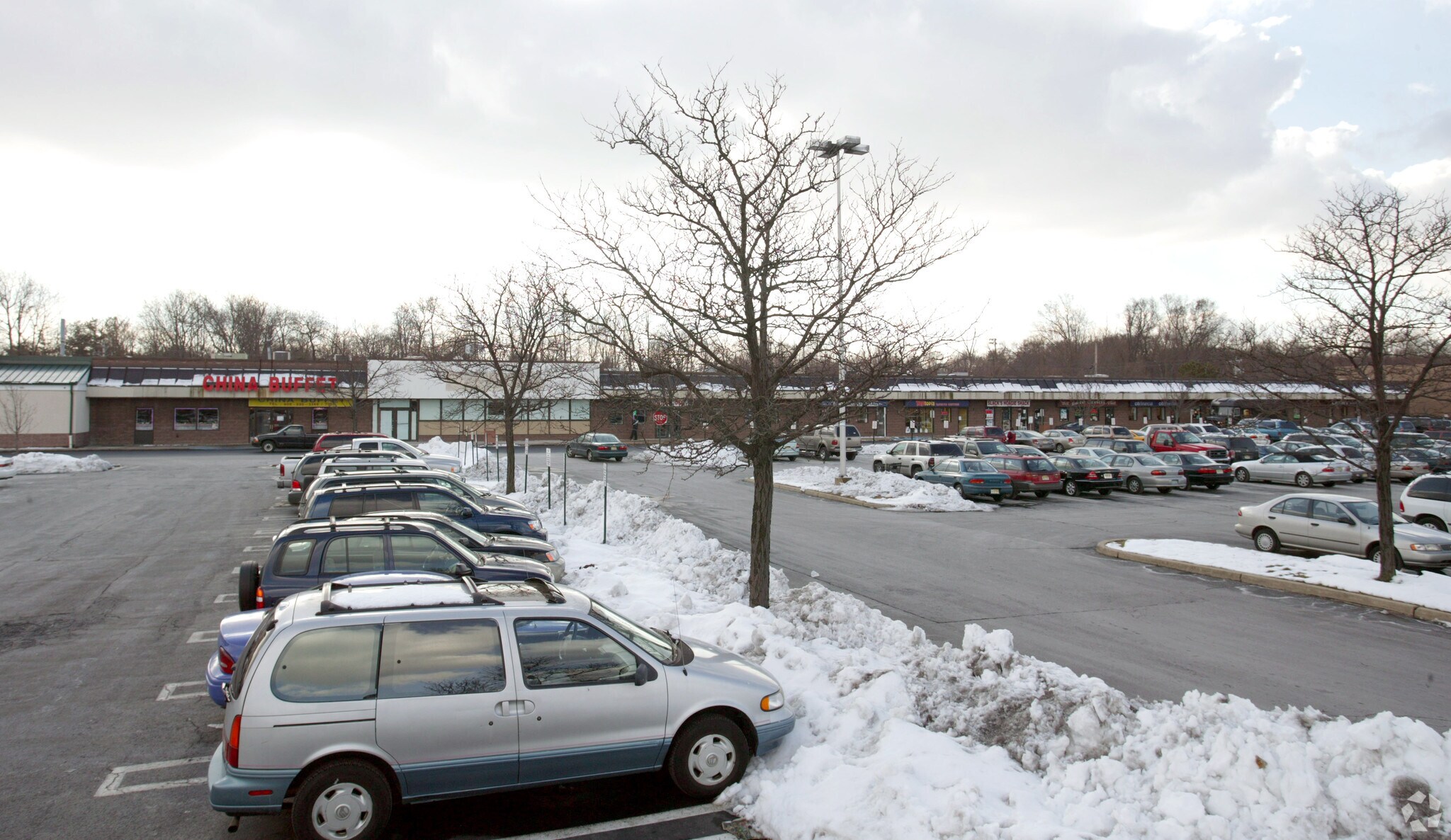 3100 Quakerbridge Rd, Hamilton, NJ 08619 Clover Shopping Center