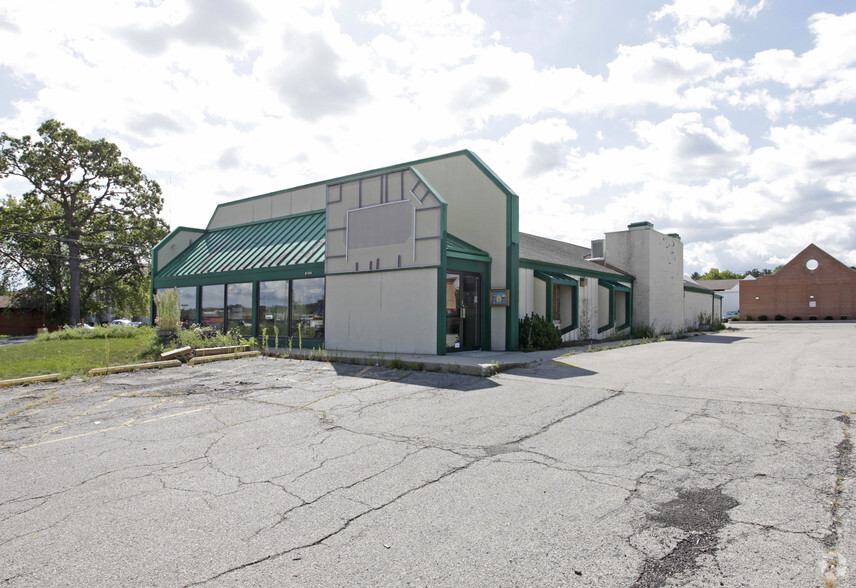 2929 Belvidere Rd, Waukegan, IL for lease - Primary Photo - Image 1 of 15