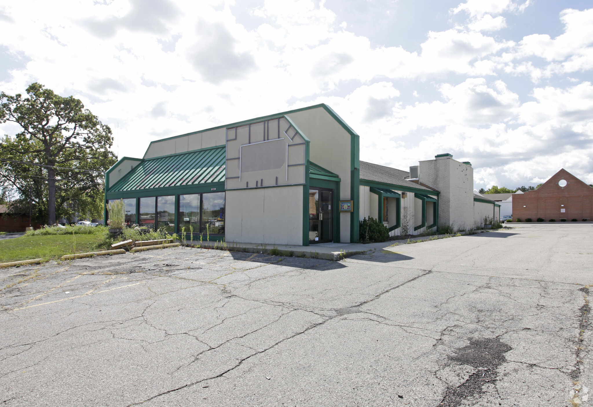 2929 Belvidere Rd, Waukegan, IL for lease Primary Photo- Image 1 of 16