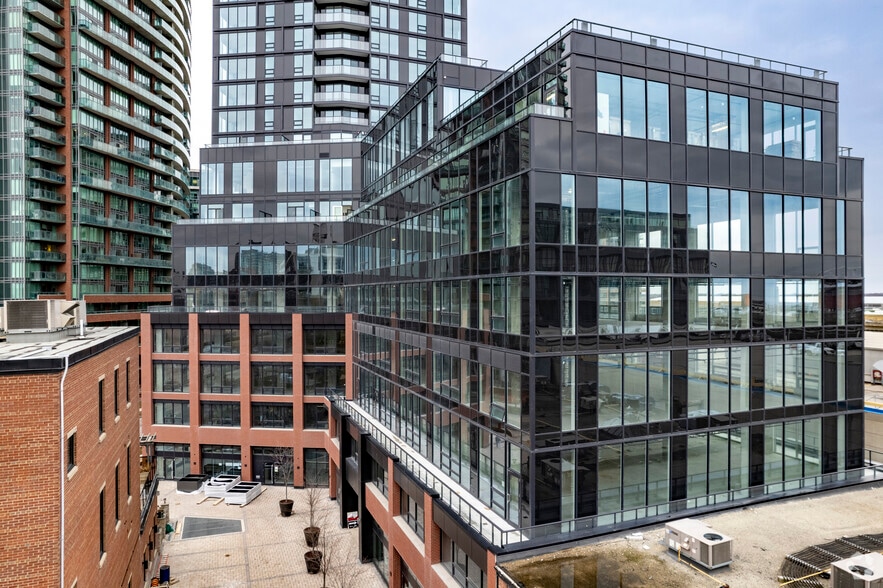 145-147 E Liberty St, Toronto, ON for lease - Building Photo - Image 3 of 5