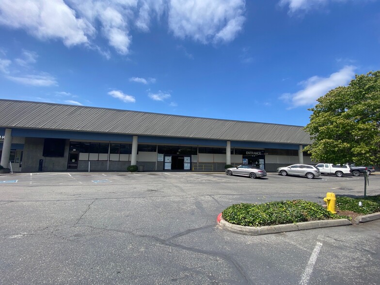 3152-3212 NE Sunset Blvd, Renton, WA for lease - Building Photo - Image 2 of 5