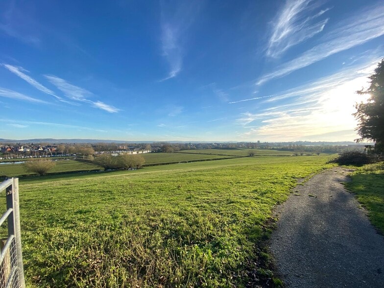 Mythe Rd, Tewkesbury for lease - Building Photo - Image 3 of 6
