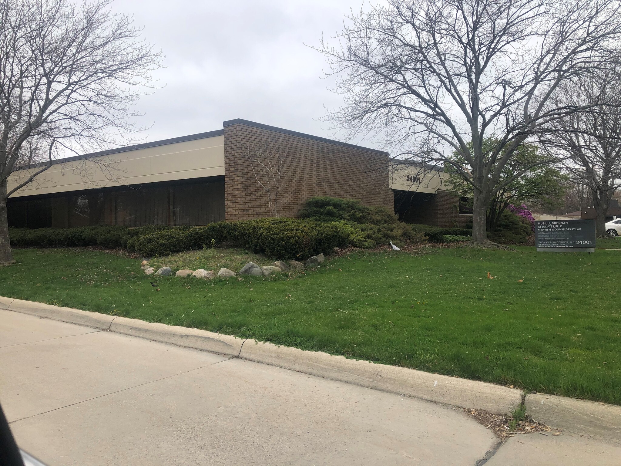 24001 Greater Mack Ave, Saint Clair Shores, MI for lease Building Photo- Image 1 of 2