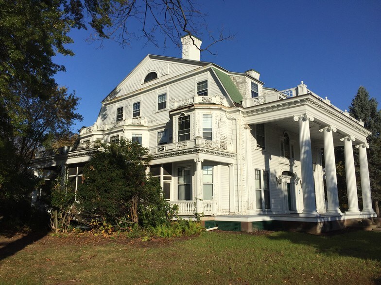 734 Longmeadow St, Longmeadow, MA for sale - Primary Photo - Image 1 of 1