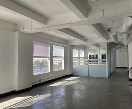 316 W 2nd St, Los Angeles, CA for lease Interior Photo- Image 2 of 4