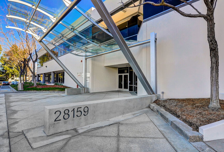 28159 Avenue Stanford, Valencia, CA for lease - Building Photo - Image 1 of 6