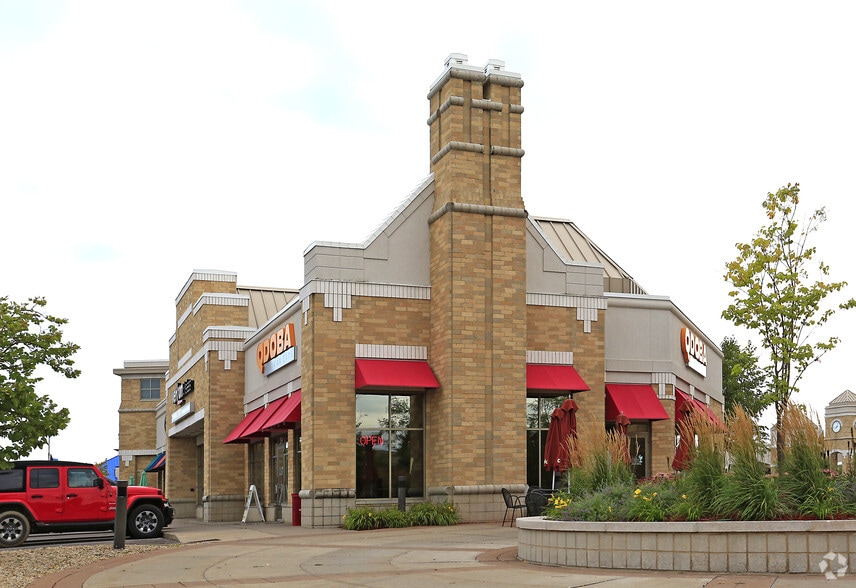 184-194 Pioneer Trl, Chaska, MN for sale - Building Photo - Image 2 of 6