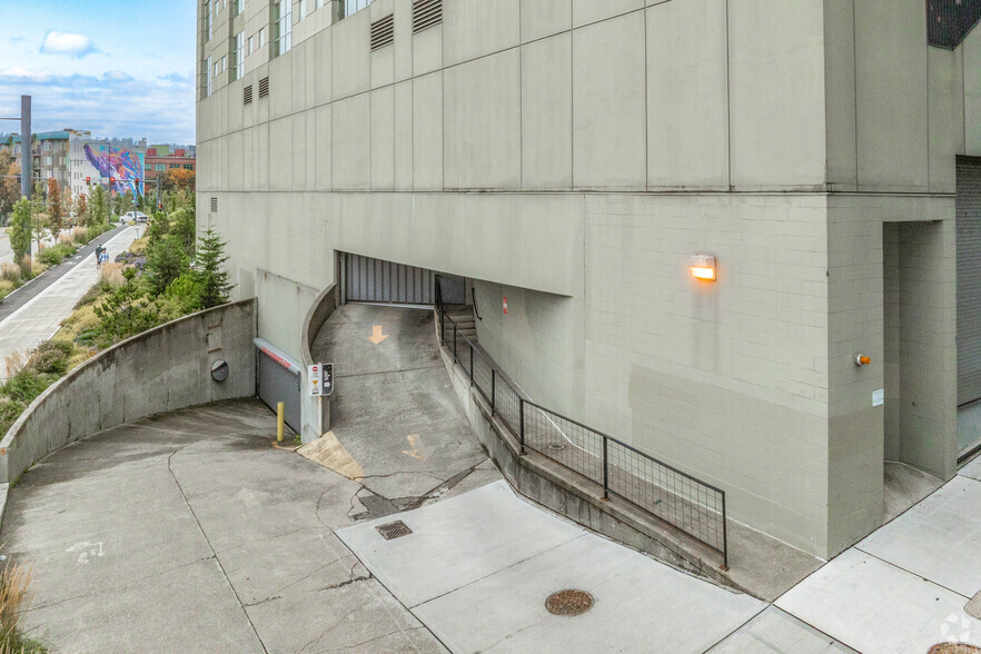 2107 Elliott Ave, Seattle, WA for lease - Building Photo - Image 2 of 8