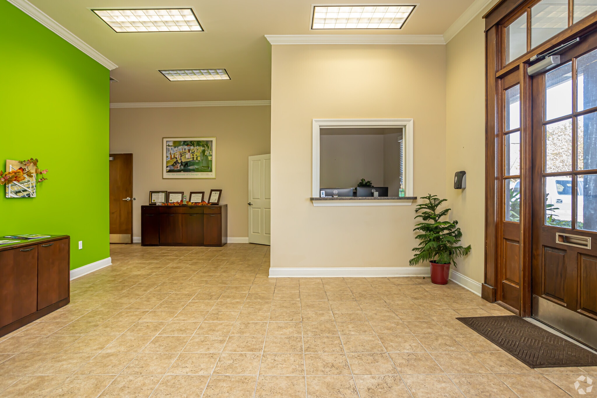 2798 O'Neal Ln, Baton Rouge, LA for sale Interior Photo- Image 1 of 19