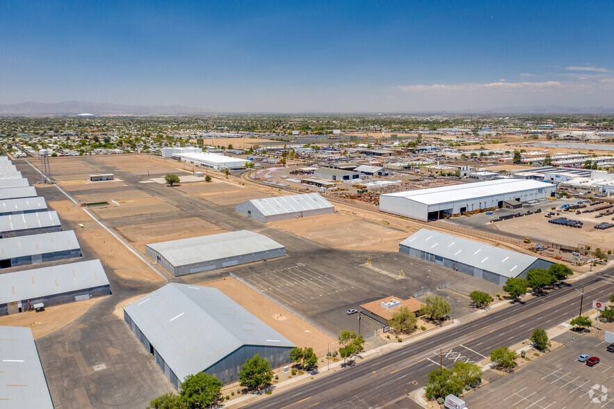 5220 N 51st Ave, Glendale, AZ for lease - Building Photo - Image 2 of 33