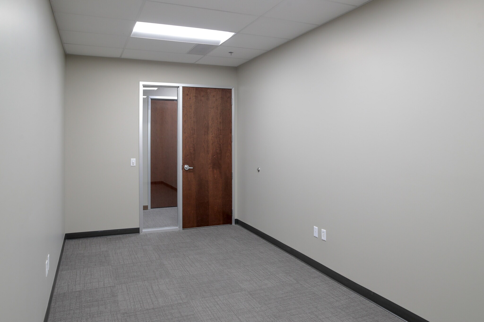 2901 W Bluegrass Blvd, Lehi, UT for lease Interior Photo- Image 1 of 5