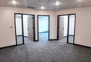 5025 S Bahnson Ave, Sioux Falls, SD for lease Interior Photo- Image 1 of 6