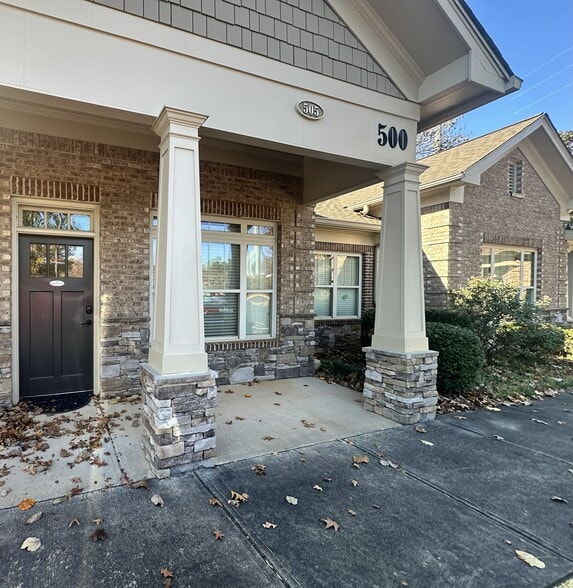 102 Mary Alice Park Rd, Cumming, GA for lease - Building Photo - Image 1 of 26