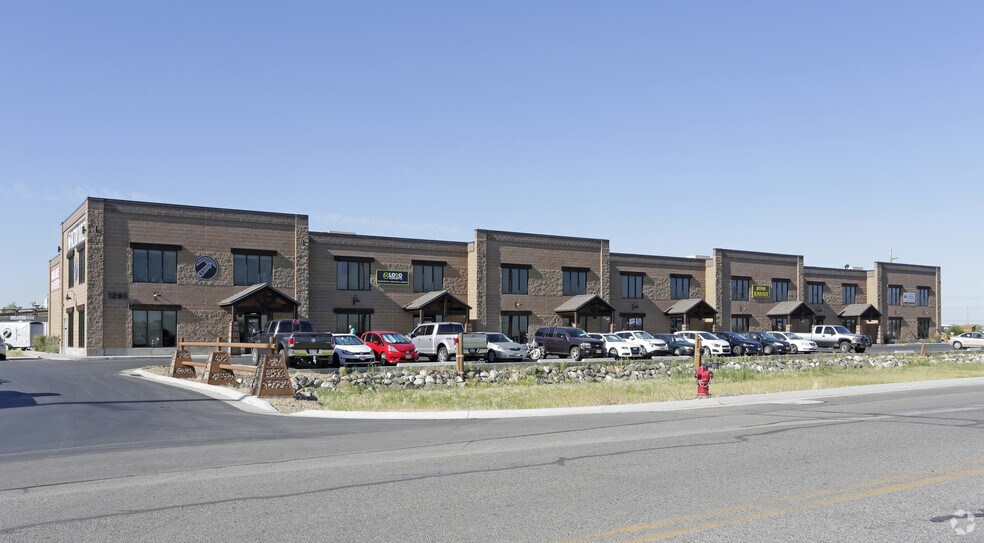 1265 W 1275 N, Centerville, UT for lease - Primary Photo - Image 1 of 3