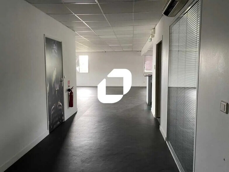 Retail in Mérignac for lease - Interior Photo - Image 3 of 7