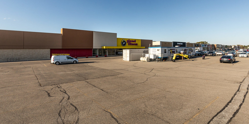 671 Grand Ave W, Chatham, ON for lease - Building Photo - Image 3 of 6