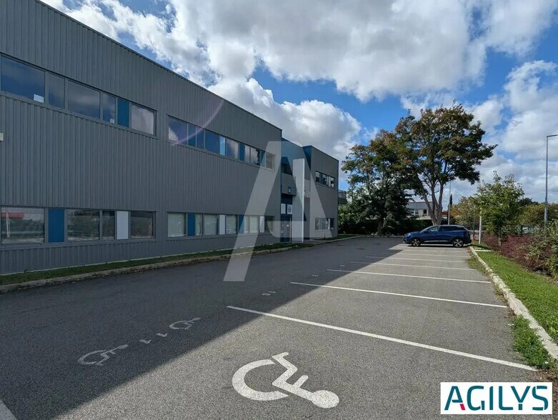 Flex in Villebon-sur-Yvette for lease - Building Photo - Image 3 of 5