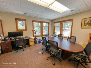 532 SW 13th St, Bend, OR for lease Interior Photo- Image 2 of 8