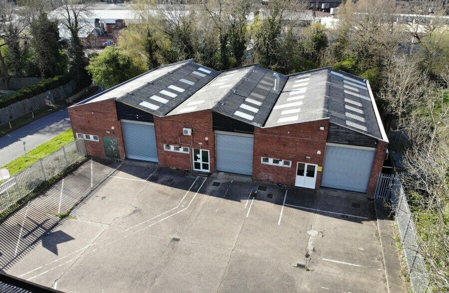 Hewell Rd, Redditch for sale - Building Photo - Image 1 of 1