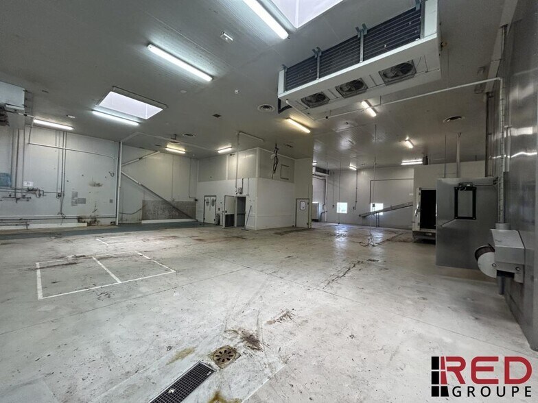 Industrial in Fuveau for sale - Interior Photo - Image 2 of 13