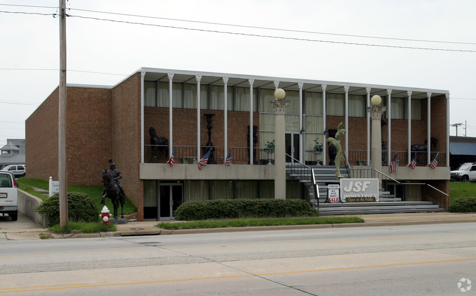 443 S Main St, High Point, NC for sale - Building Photo - Image 2 of 5