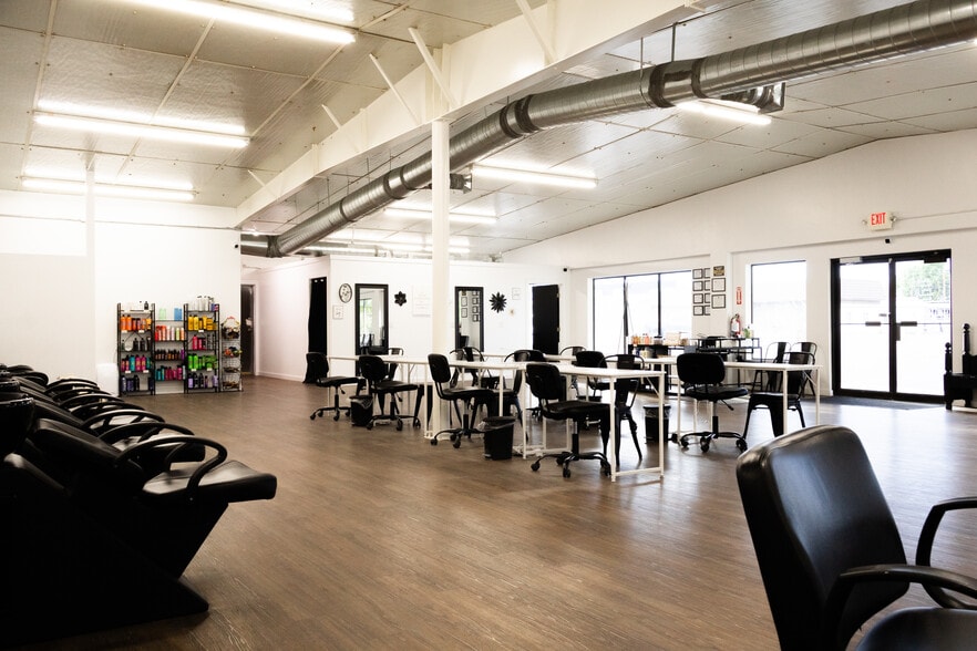 630 E Main St, Vernal, UT for lease - Interior Photo - Image 2 of 12