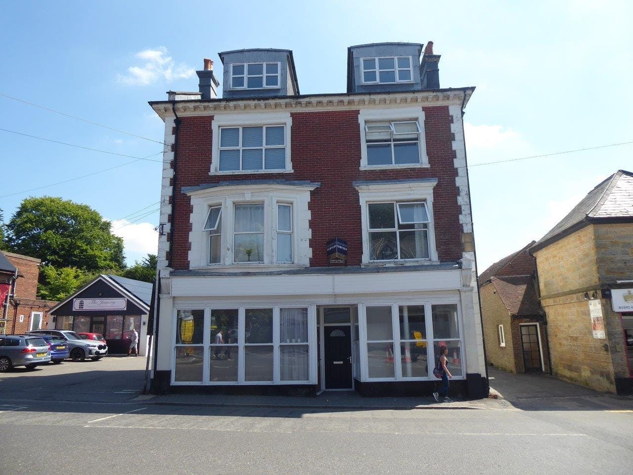 4 London Rd, Crowborough for sale Building Photo- Image 1 of 2