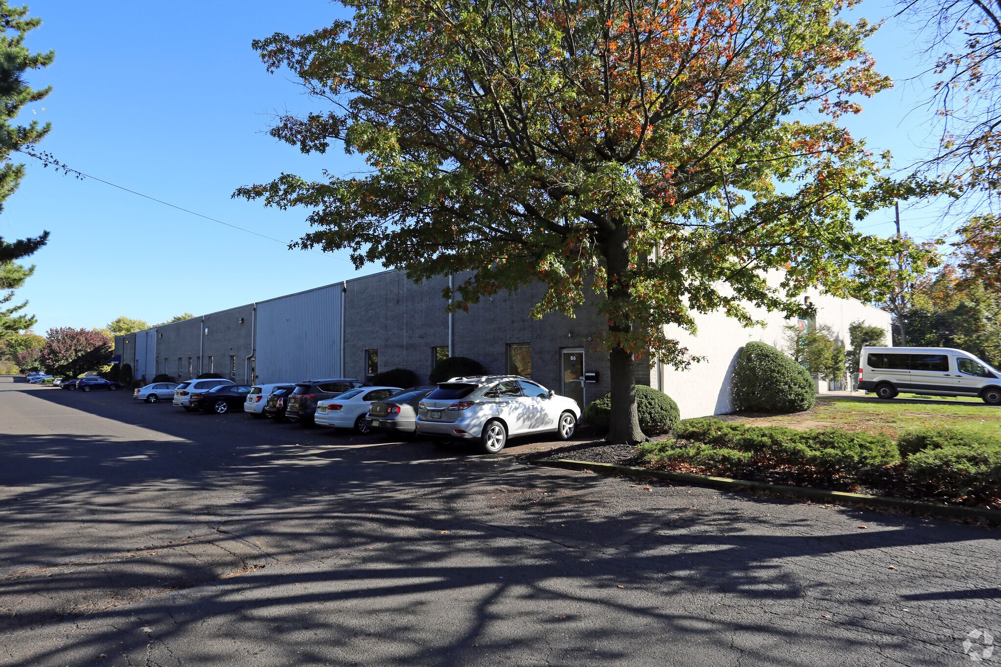 1957 Pioneer Rd, Huntingdon Valley, PA for lease Building Photo- Image 1 of 6