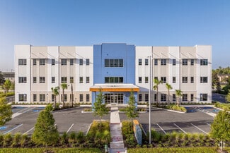 Nona Medical Center at East Park Village - Bar