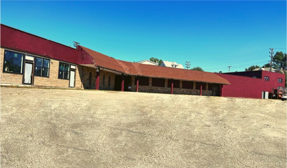 1600 Texas Ave, West Mifflin, PA 15122