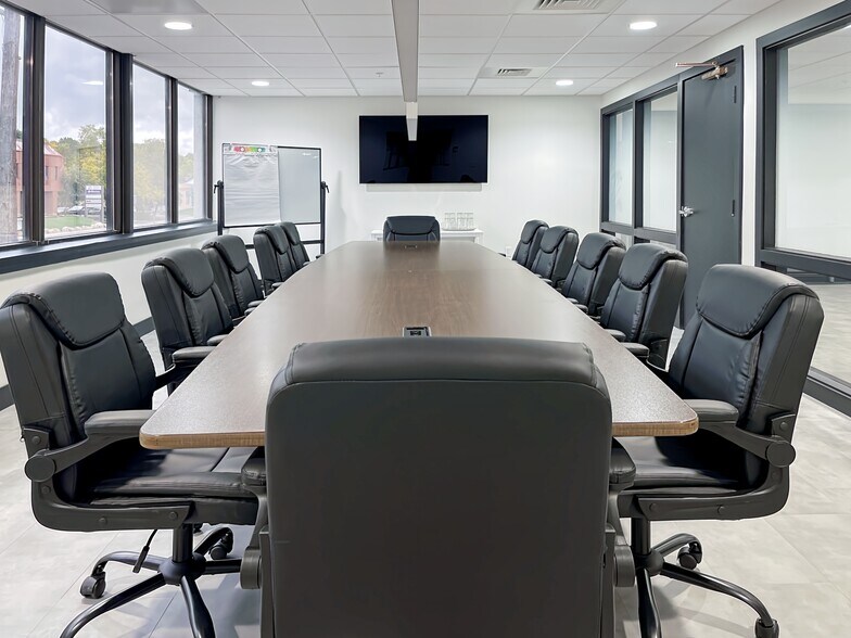 3293 Harrison Blvd, Ogden, UT for lease - Interior Photo - Image 2 of 20