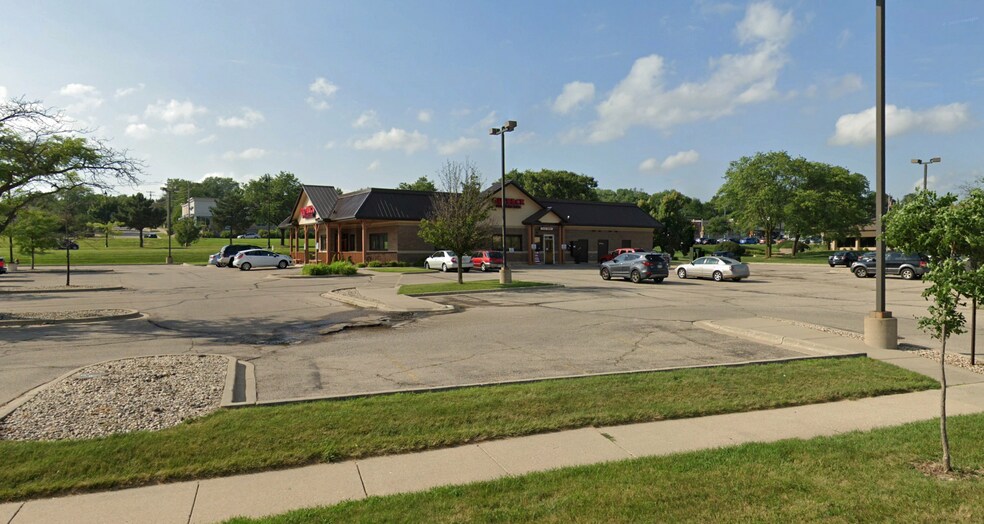 4520 E Towne Blvd, Madison, WI 53704 Outback Steakhouse