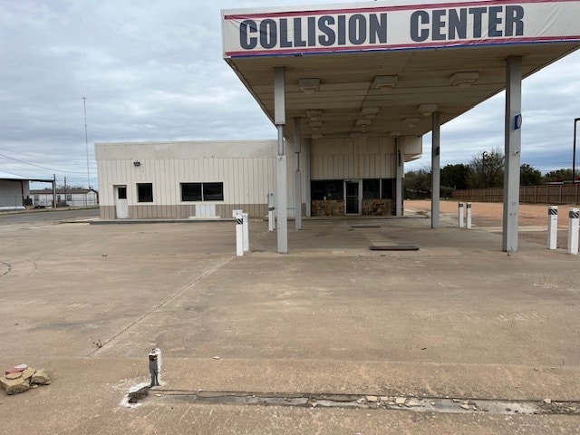 2001 S Bridge St, Brady, TX for sale - Building Photo - Image 2 of 5