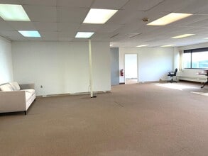 6001 Cochran Rd, Solon, OH for lease Interior Photo- Image 1 of 4