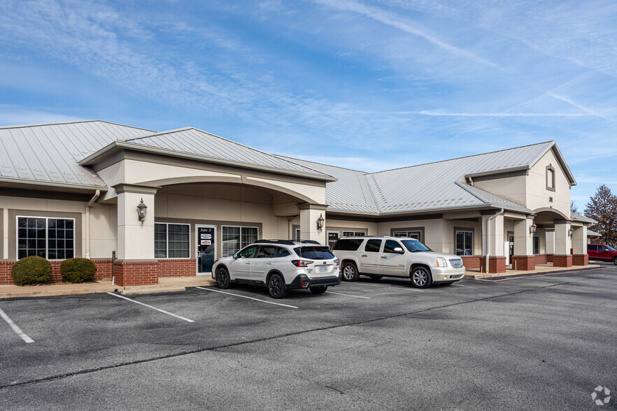 301 SW 18th St, Bentonville, AR for lease - Primary Photo - Image 1 of 4