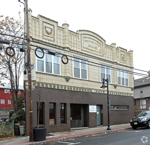 326 Hackensack St, Carlstadt, NJ for sale - Primary Photo - Image 1 of 27