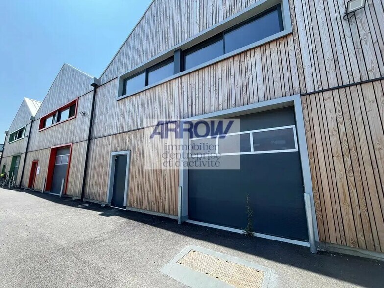 Flex in Saint-Herblain for lease - Building Photo - Image 1 of 6