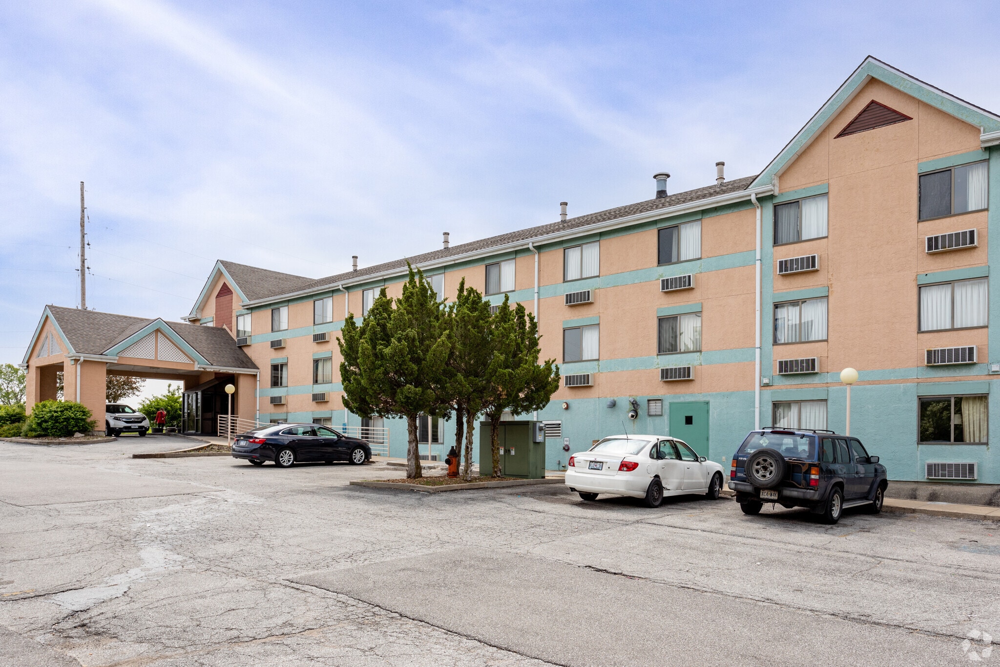 11300 NW Prairie View Rd, Kansas City, MO 64153 KCI Lodge