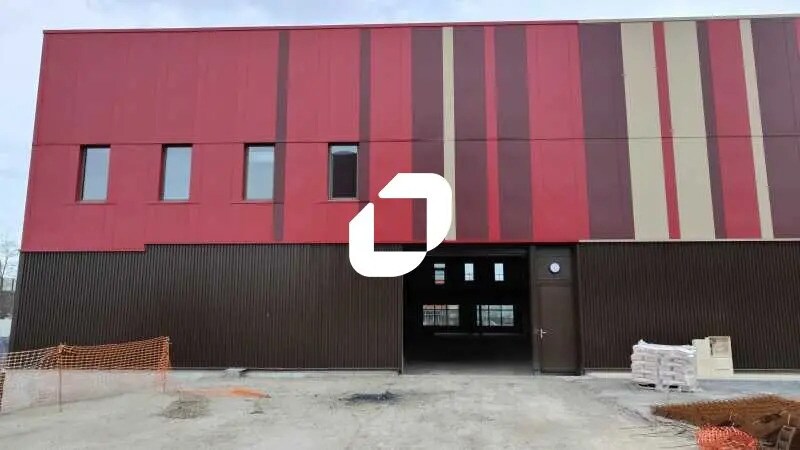 Flex in Gennevilliers for sale - Building Photo - Image 2 of 9