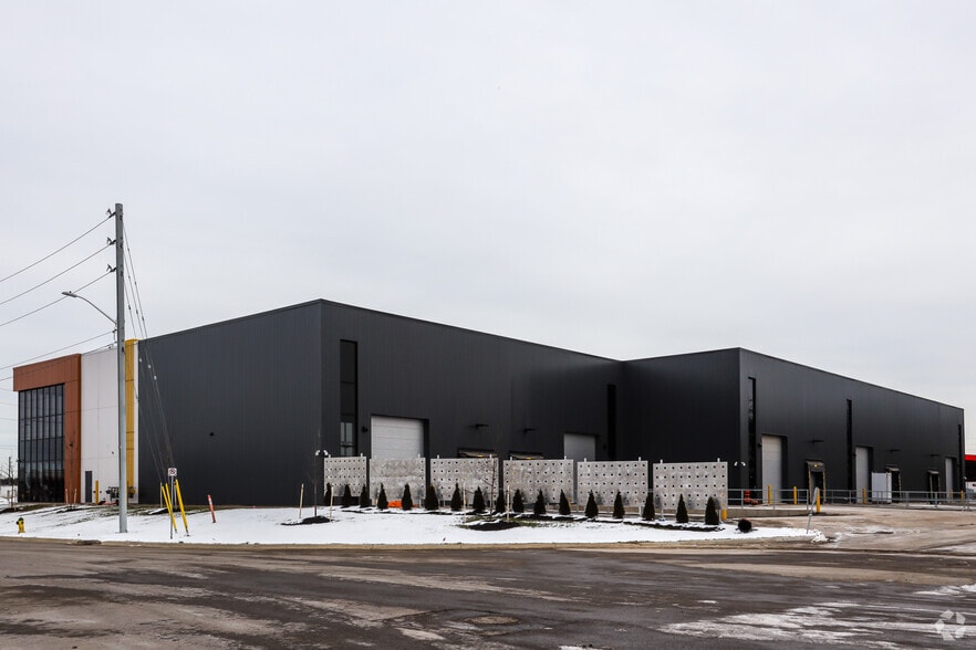 350 Hanlon Creek Blvd, Guelph, ON for lease - Building Photo - Image 3 of 8