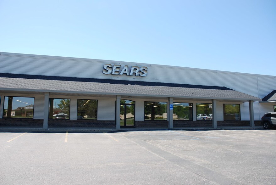 6585 M 66 N, Charlevoix, MI for sale - Building Photo - Image 1 of 1